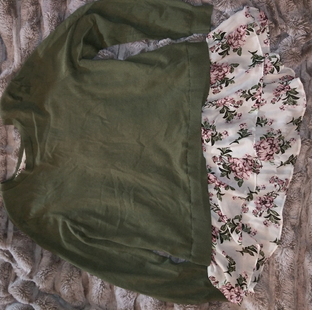 Sweater w/ extention